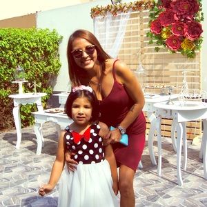 Meet your Posher, Carla junek